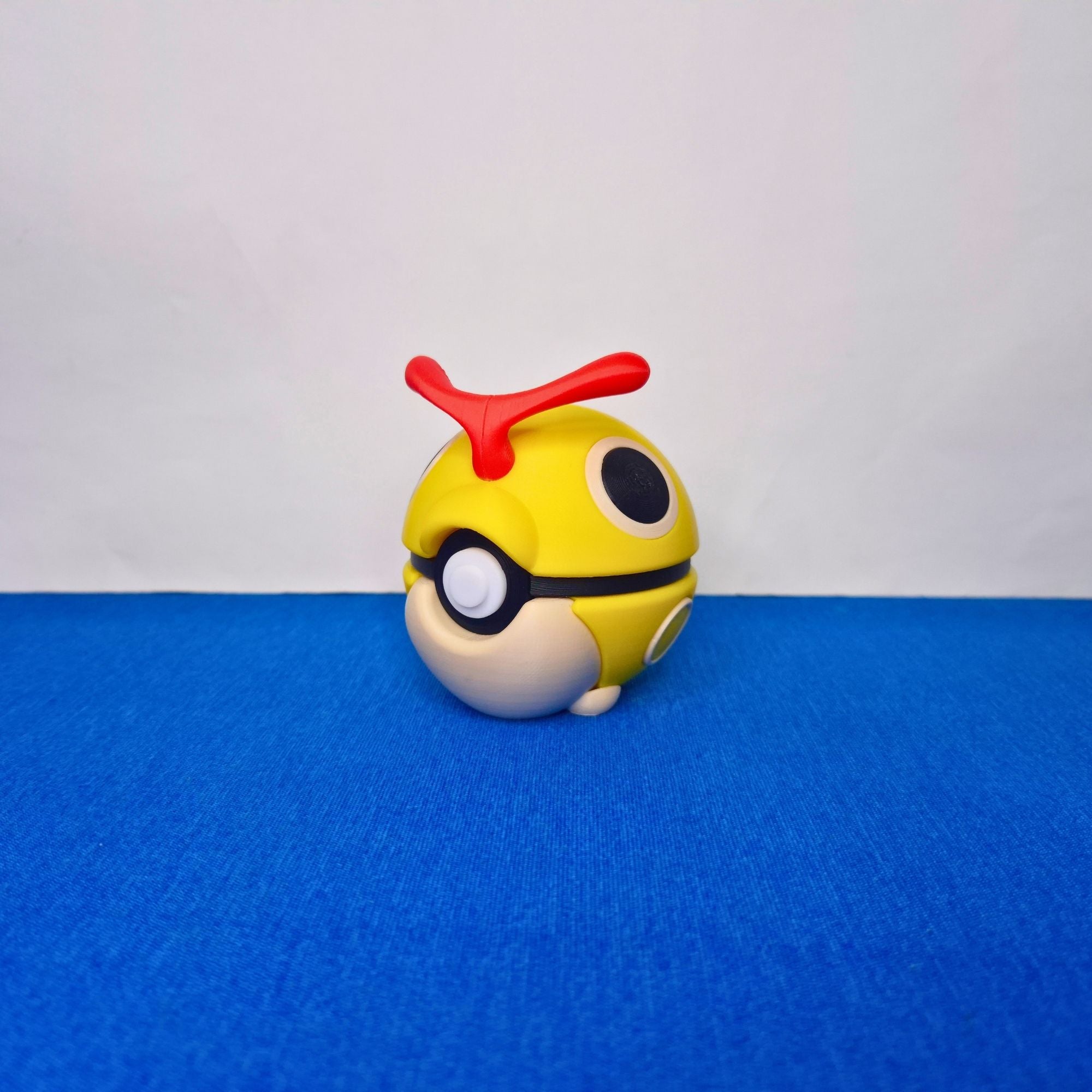 Caterpie - Esfera Decorativa