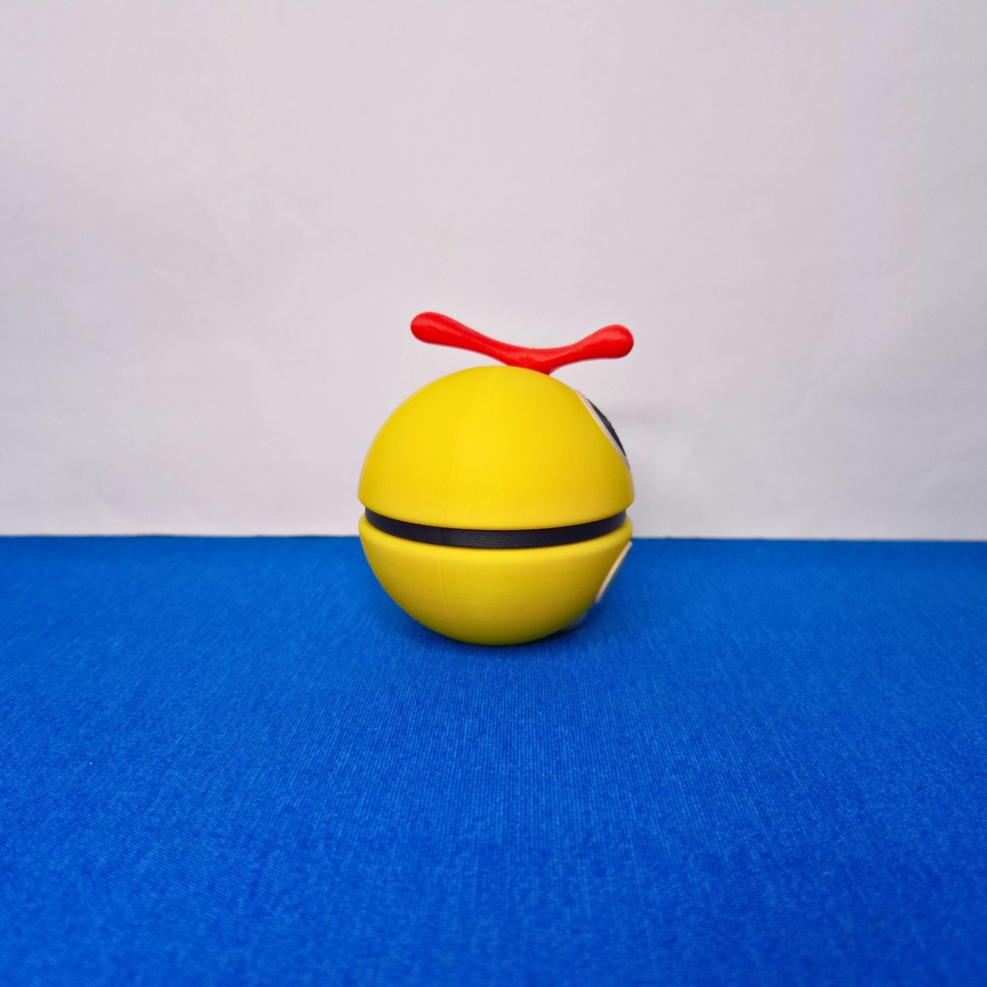 Caterpie - Esfera Decorativa