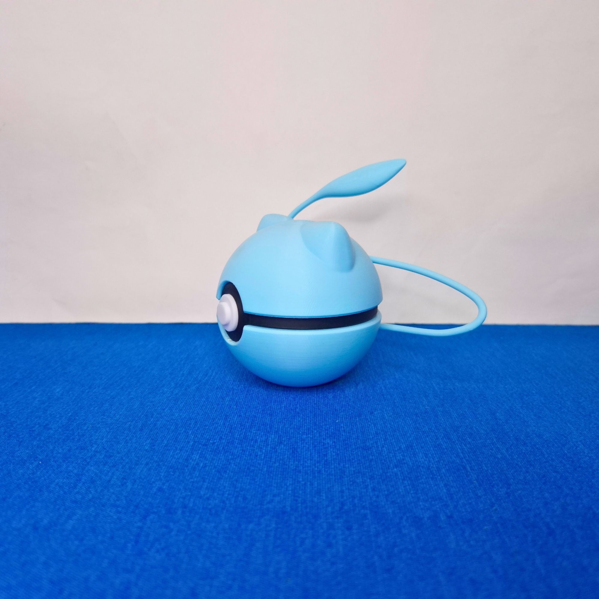 Mew - Esfera Decorativa