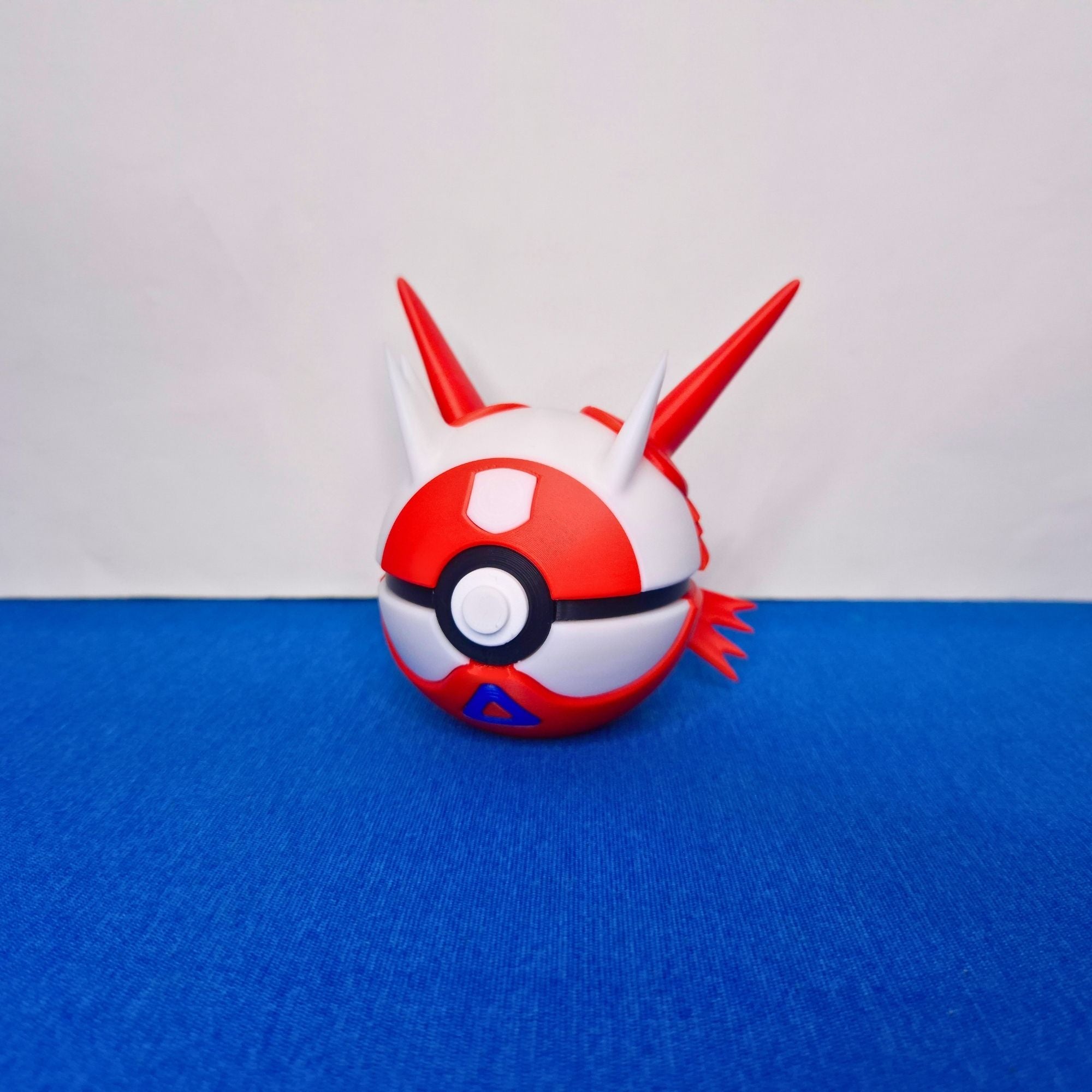 Latias - Esfera Decorativa