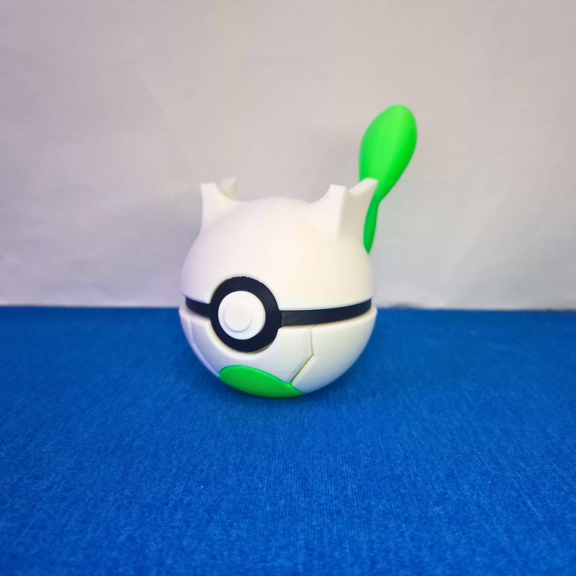 Mewtwo - Esfera Decorativa