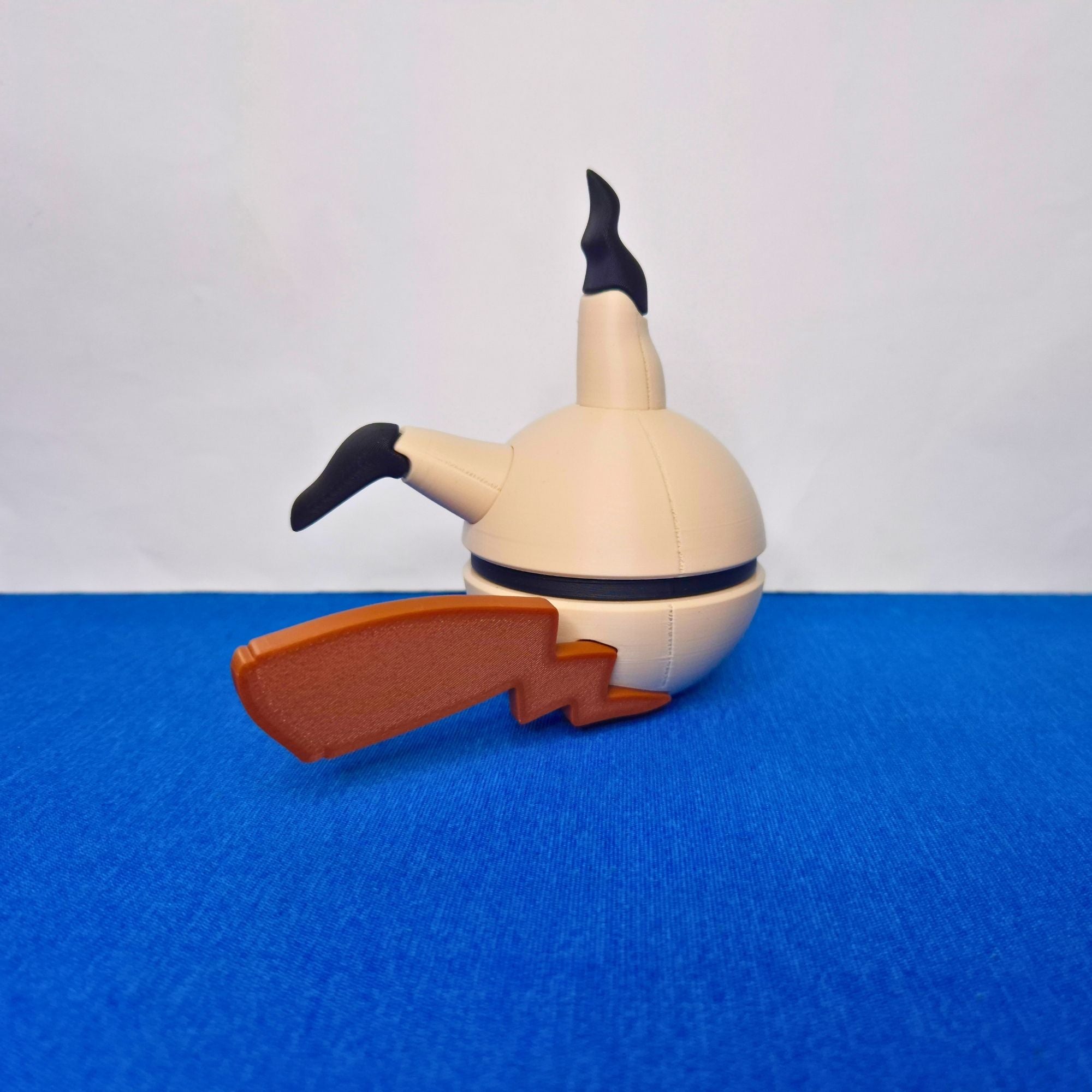 Mimikyu - Esfera Decorativa