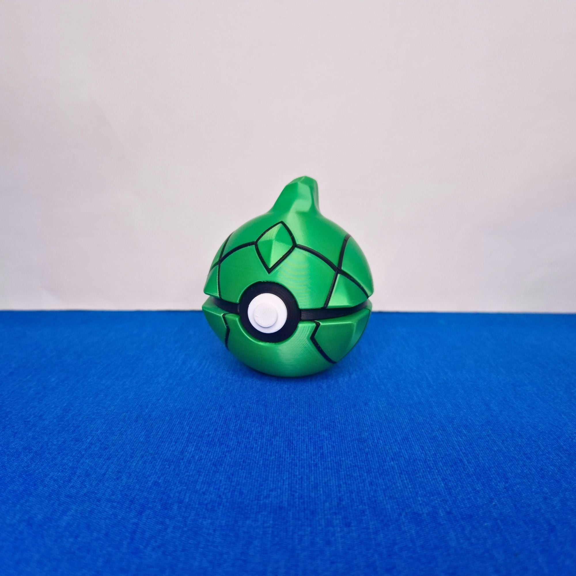 Metapod - Esfera Decorativa