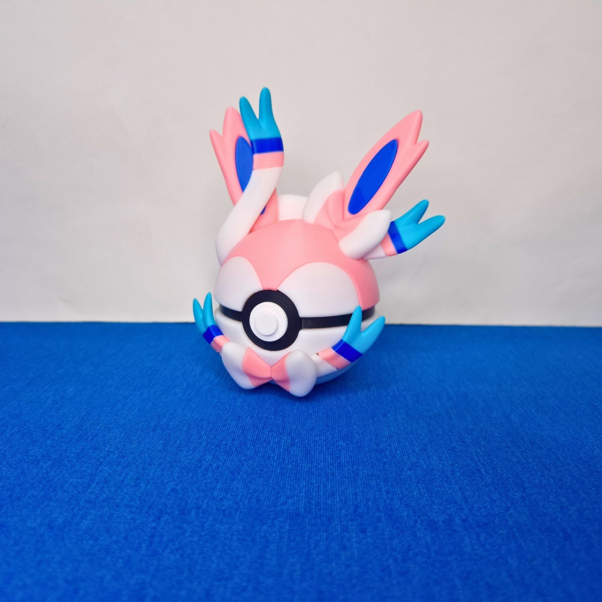 Sylveon - Esfera Decorativa