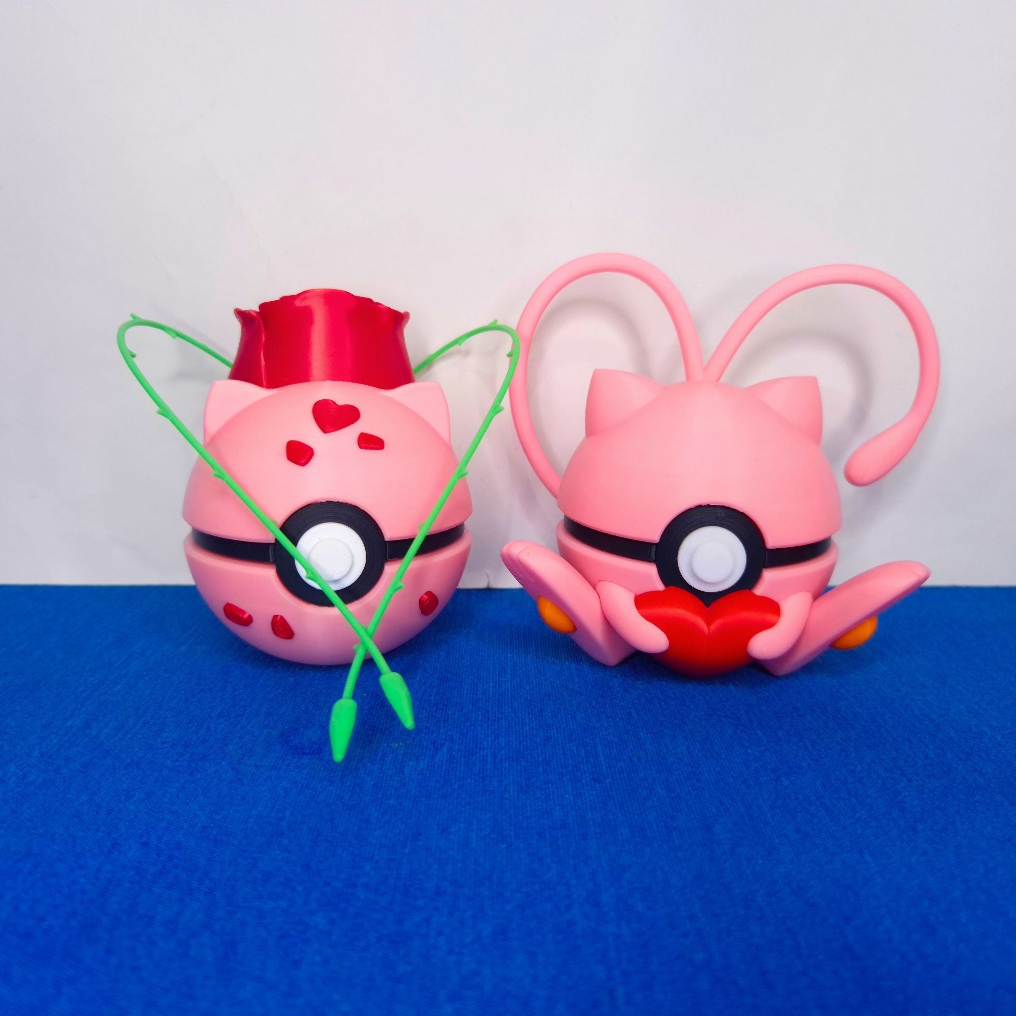 Mew y bulbasaur - Esfera Decorativa